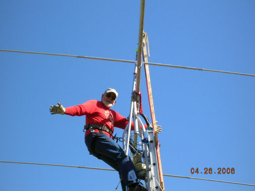 Figure 11. Dusty on the top of the mast